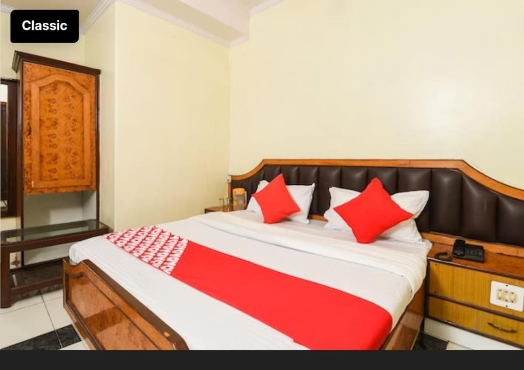 Palace Paharganj Guest house *