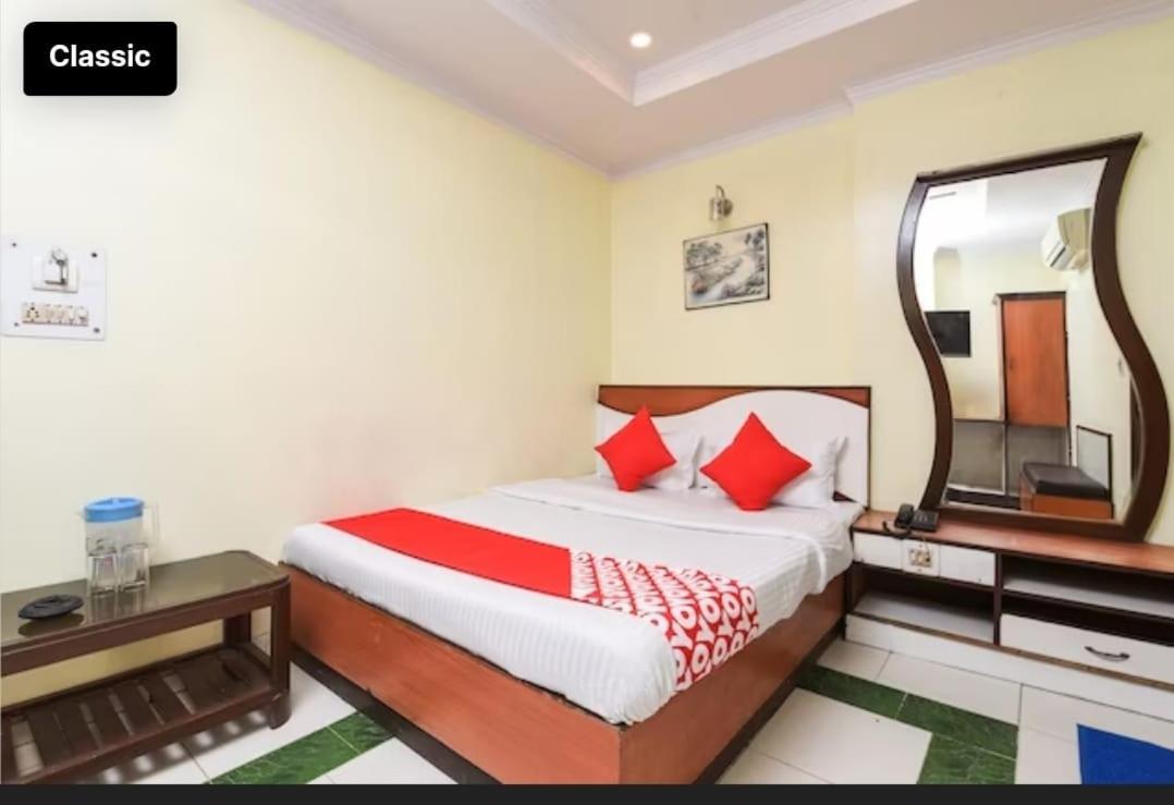 Palace Paharganj Guest house