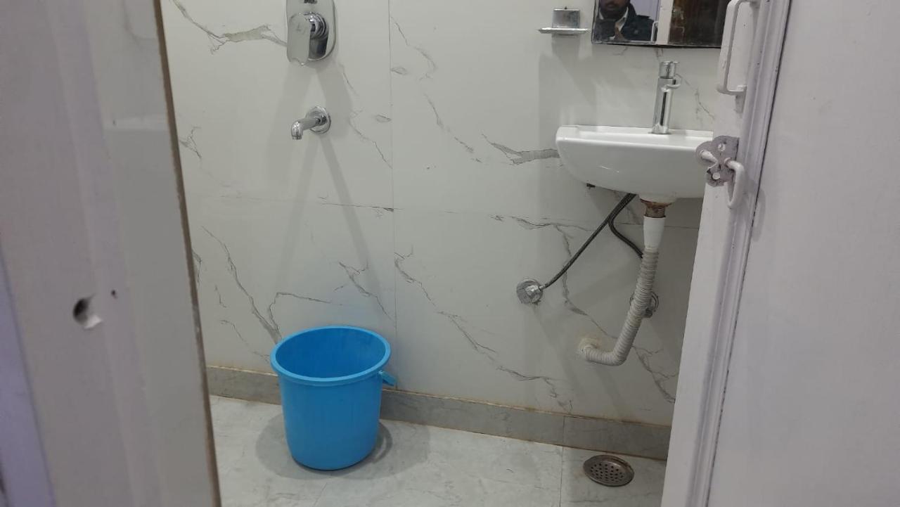 Palace Paharganj Guest house *